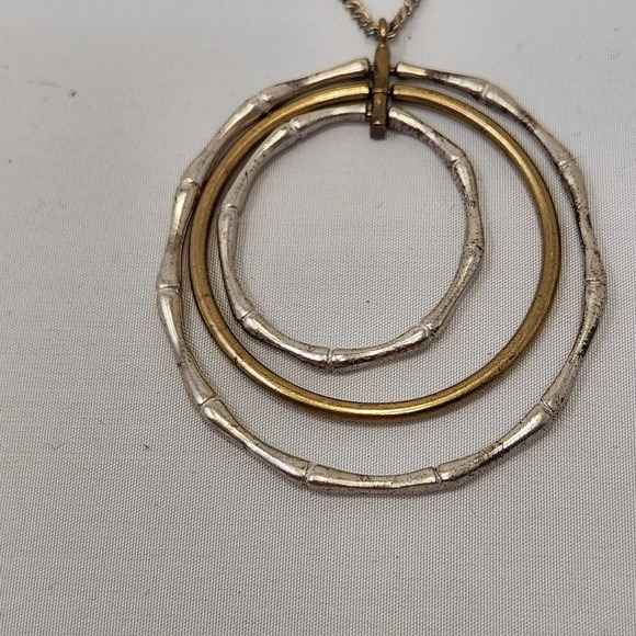 Kenneth Cole Three Circle Bamboo Pattern Pendant Chain Necklace Silver Gold Tone - Picture 4 of 7